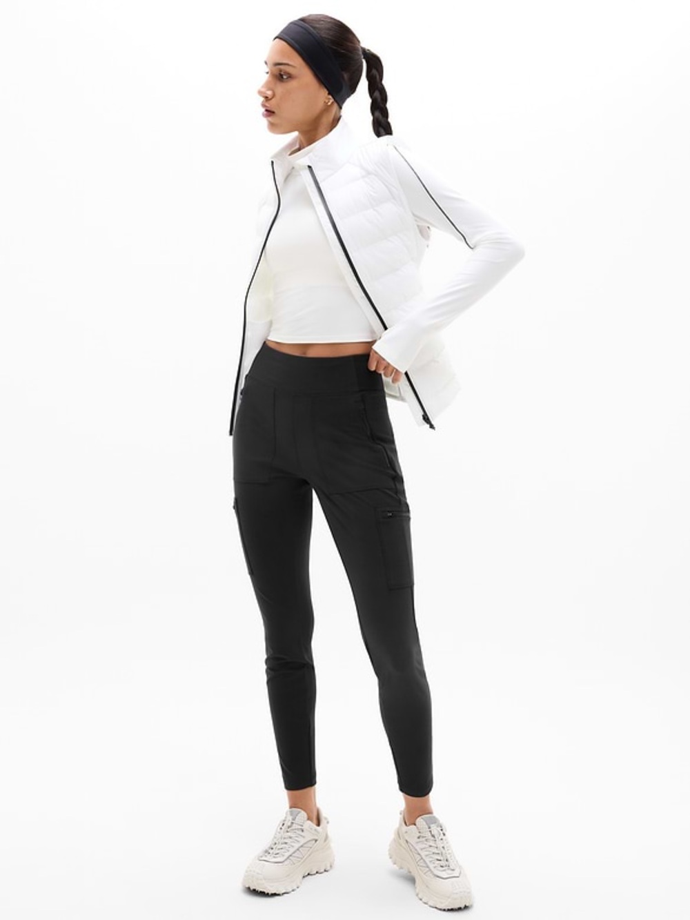 NWT Athleta Headlands Hybrid High Rise Cargo Legging Size 4 Tall black pants
